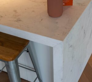 2b95a512d18aff9a6a32d8a9a4d0593a_