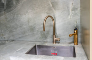 453d219624482a2b89312645d8e1d0b9_